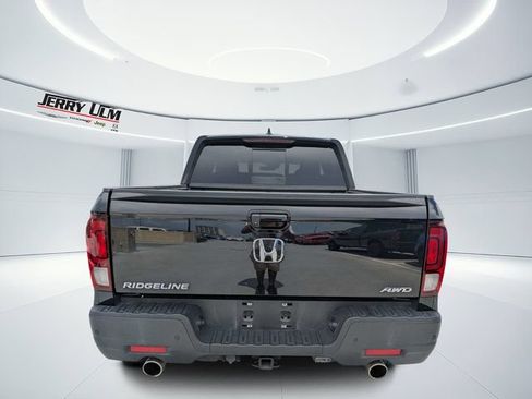 Used 2022 Honda Ridgeline Black Edition image 4