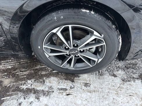 Used 2024 Kia Forte LXS image 40