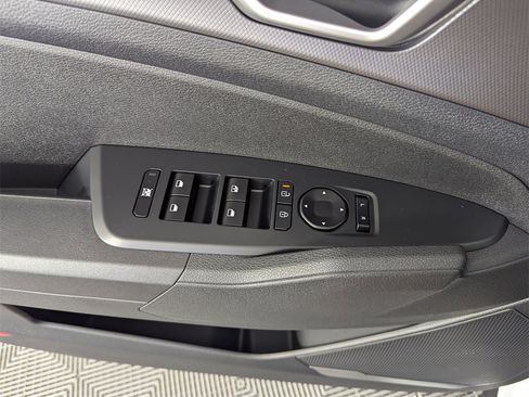 New 2026 Kia Sportage LX image 18