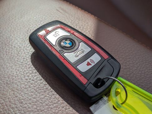 Used 2016 BMW 228i xDrive Convertible image 31