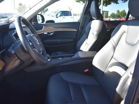 Used 2023 Volvo XC90 B6 Plus image 15