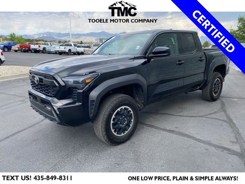 Used 2025 Toyota Tacoma TRD Off-Road image 3