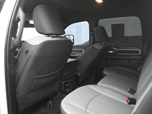 Used 2024 RAM 2500 Big Horn AWD/4WD image 25