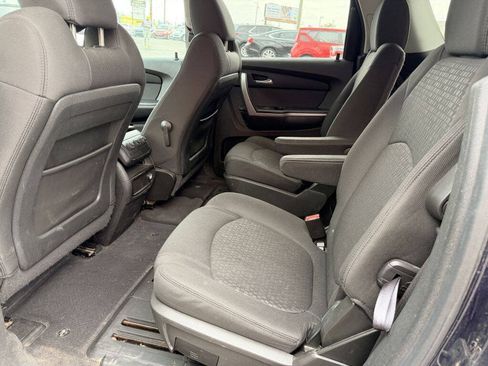 Used 2011 GMC Acadia SLE FWD image 7