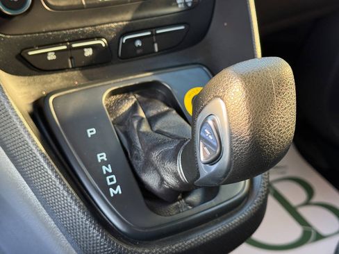Used 2020 Ford Transit Connect XL FWD image 24