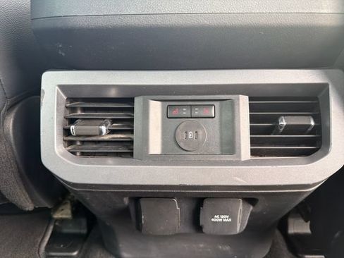 Used 2024 Ford F350 Lariat w/ Lariat Ultimate Package AWD/4WD image 38