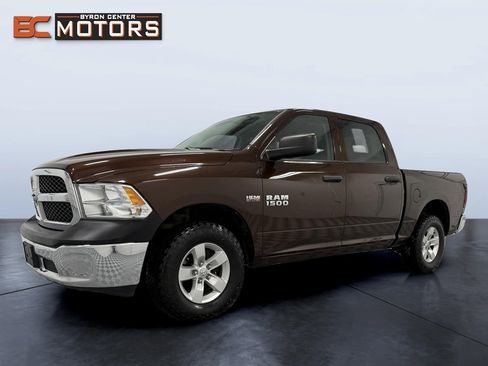 Used 2015 RAM 1500 ST w/ SXT Appearance Group image 2