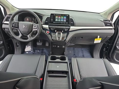New 2026 Honda Odyssey Touring image 9