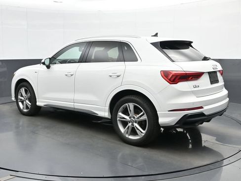 Used 2020 Audi Q3 2.0T Premium w/ Convenience Package AWD/4WD image 6
