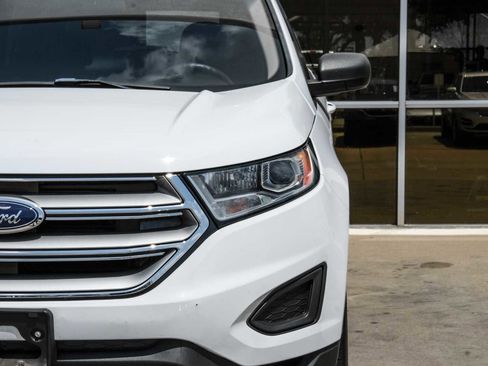 Used 2017 Ford Edge SE image 46