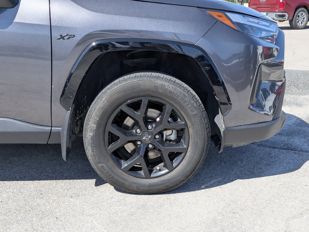 Used 2024 Toyota RAV4 XLE AWD/4WD image 9