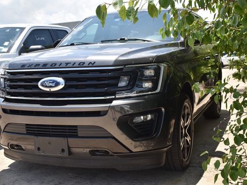 Certified 2021 Ford Expedition Limited AWD/4WD image 2