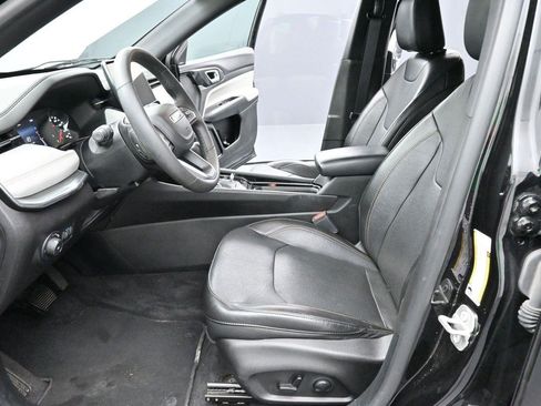 Used 2023 Jeep Compass Limited w/ Sun and Sound Group AWD/4WD image 12