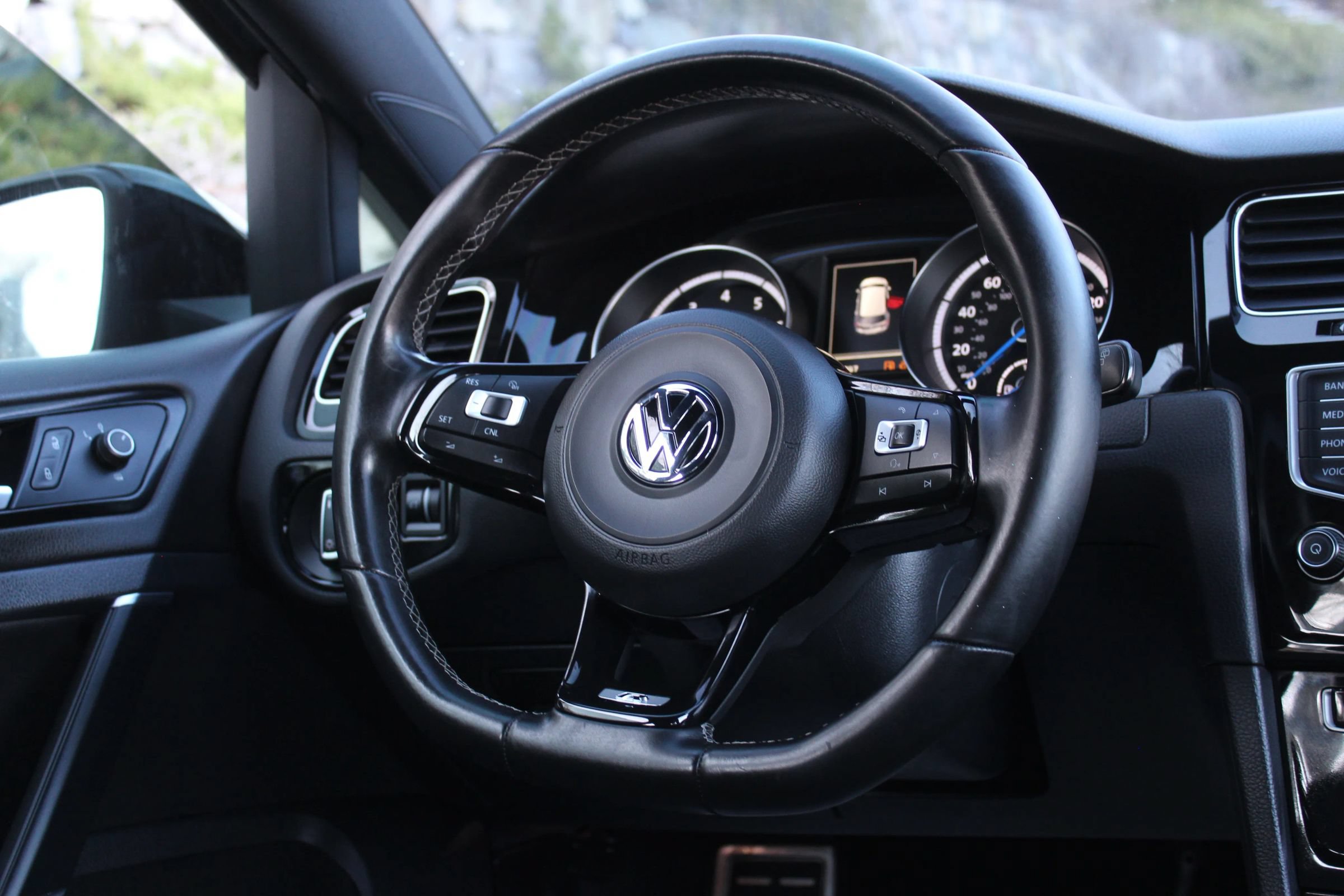 Used 2016 Volkswagen Golf 4-Door AWD/4WD image 20