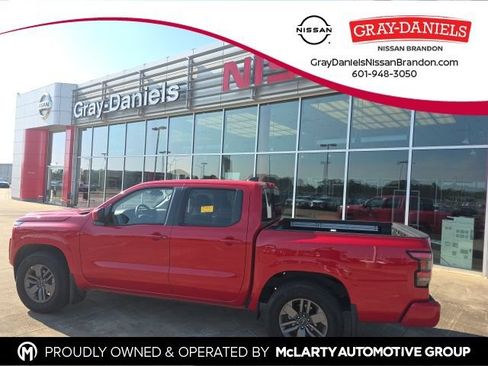 Certified 2025 Nissan Frontier SV w/ SV Convenience Package RWD image 1