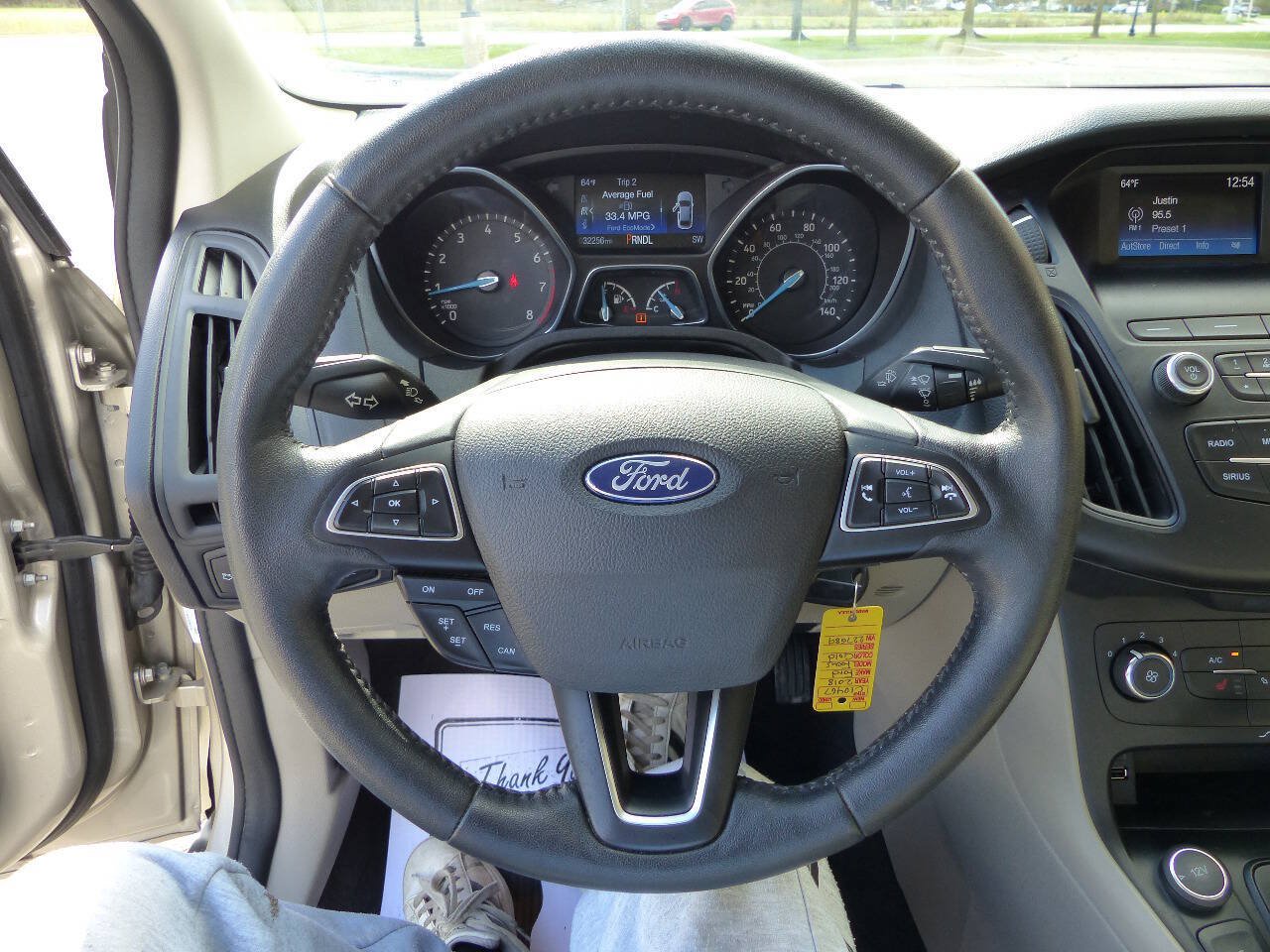 Used 2018 Ford Focus SE w/ Cold Weather Package FWD image 23