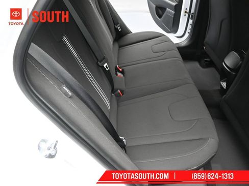 Used 2025 Hyundai Elantra Sport FWD image 31