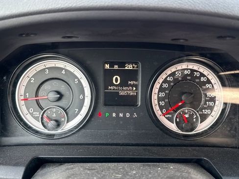 Used 2015 RAM 1500 Express image 17