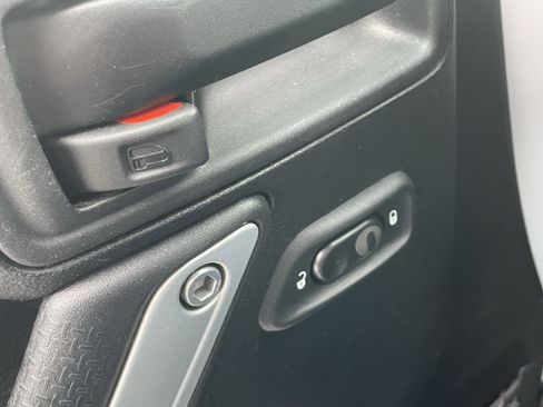 Used 2017 Jeep Wrangler Unlimited Sahara w/ Max Tow Package image 16