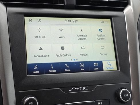 Used 2020 Ford Fusion SE FWD image 17