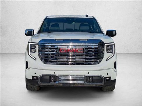 Used 2023 GMC Sierra 1500 Denali w/ Denali Reserve Package AWD/4WD image 2