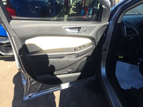 Used 2024 Ford Edge SEL image 10