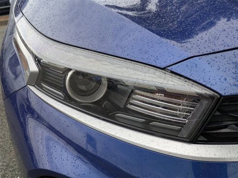 Used 2023 Kia Forte LXS w/ LXS Technology Package image 10