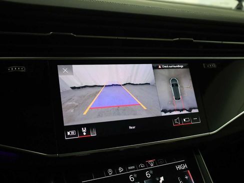 Used 2022 Audi Q8 Prestige w/ Prestige Package image 32