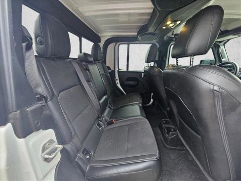 Used 2023 Jeep Gladiator Sport image 14
