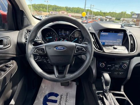 Used 2019 Ford Escape SE FWD image 13