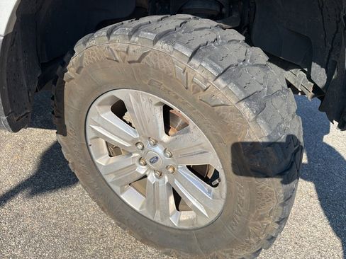 Used 2018 Ford F150 XLT w/ Equipment Group 302A Luxury image 11