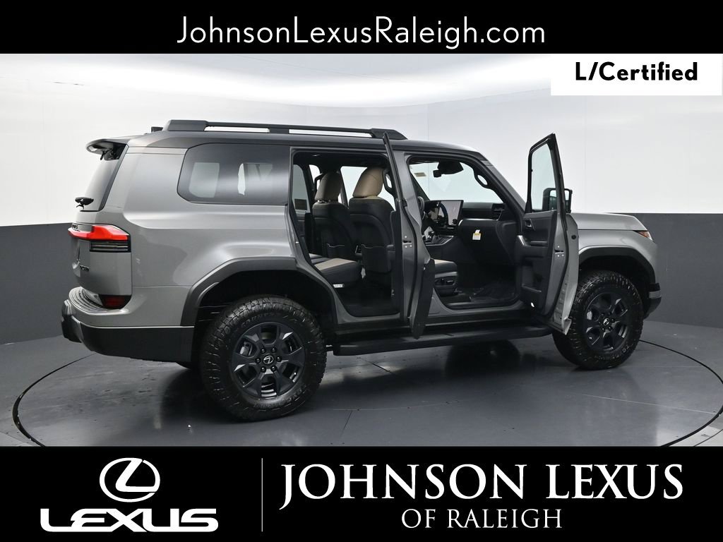 Used 2025 Lexus GX 550 AWD/4WD image 34