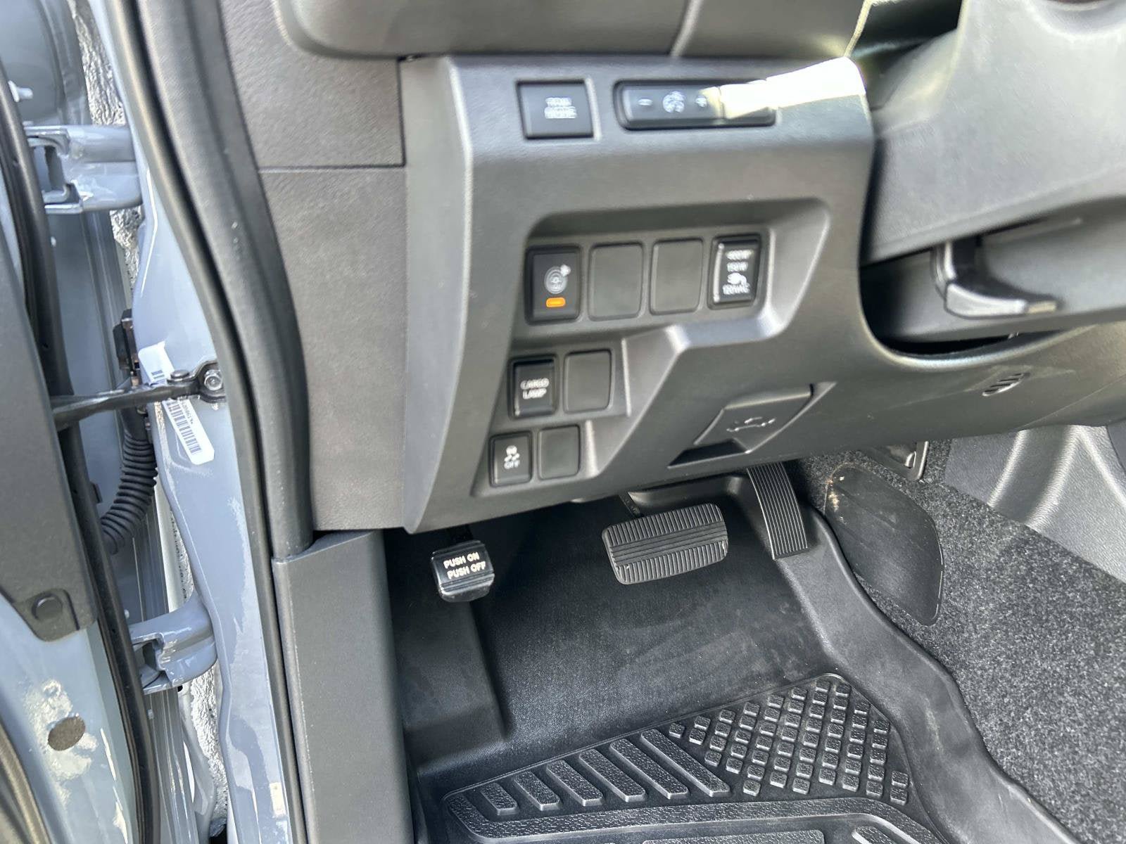 Used 2026 Nissan Frontier SV w/ SV Convenience Package AWD/4WD image 17