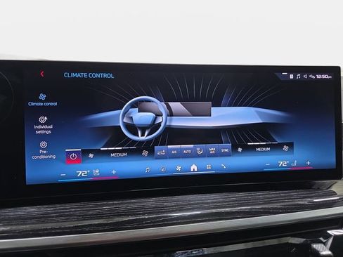 Certified 2024 BMW X7 M60i w/ Executive Package image 21