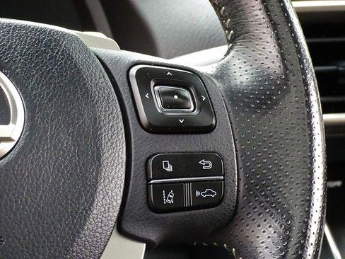 Used 2018 Lexus IS 300 F Sport RWD image 23