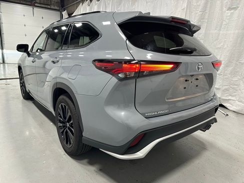 Used 2025 Toyota Highlander XSE image 5