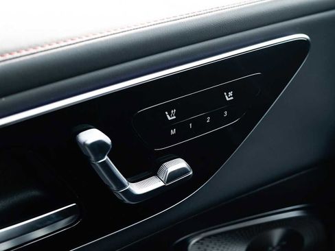 New 2026 Mercedes-Benz GLC 43 AMG 4MATIC Coupe image 16