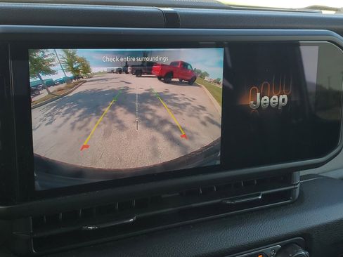 Used 2024 Jeep Wrangler Sport S image 23