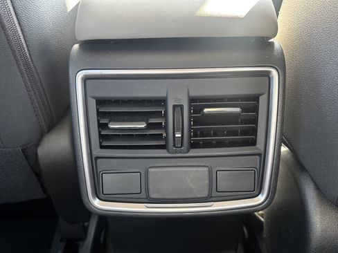 Used 2021 Subaru Forester Premium AWD/4WD image 16