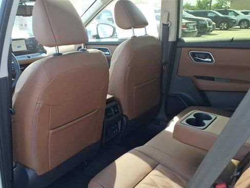 New 2026 Nissan Rogue Platinum image 28