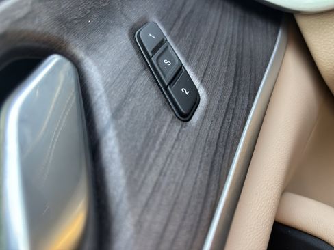 Used 2024 Jeep Grand Cherokee L Limited w/ Black Appearance Package image 30