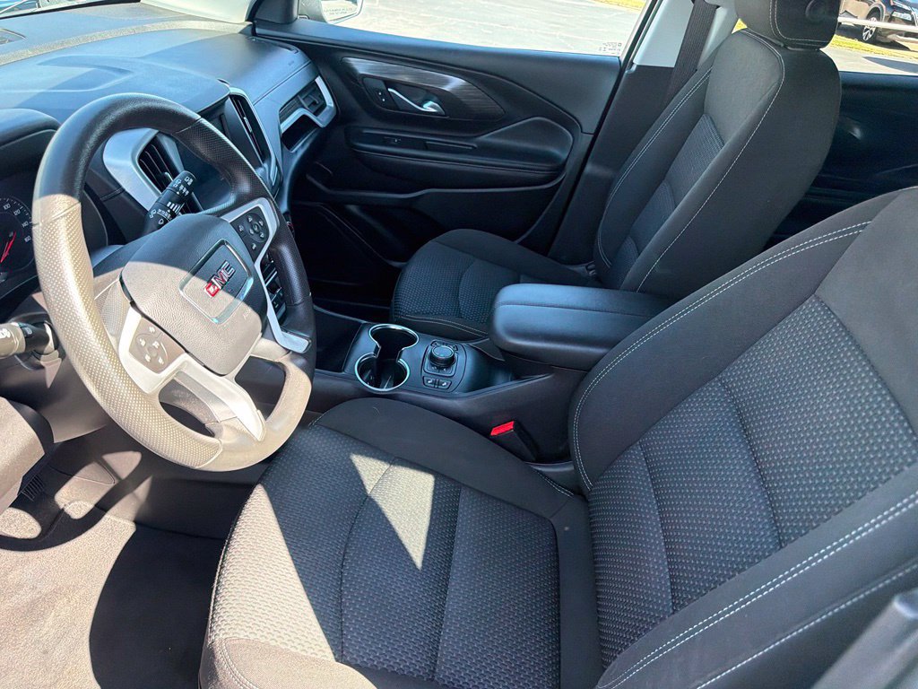 Used 2024 GMC Terrain SLE w/ Driver Convenience Package FWD image 26