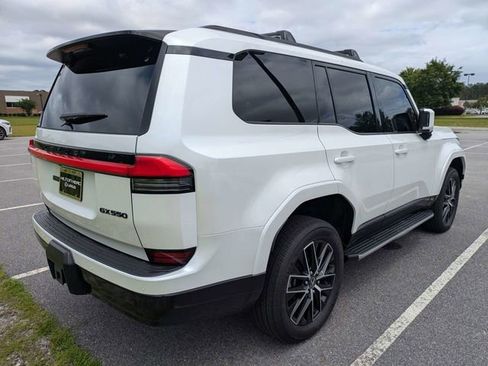 Certified 2024 Lexus GX 550 w/ Accessory Package (Z1) AWD/4WD image 2
