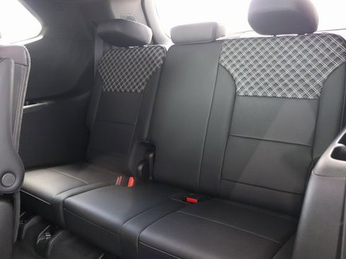 New 2025 GMC Acadia Denali w/ Super Cruise Package image 12