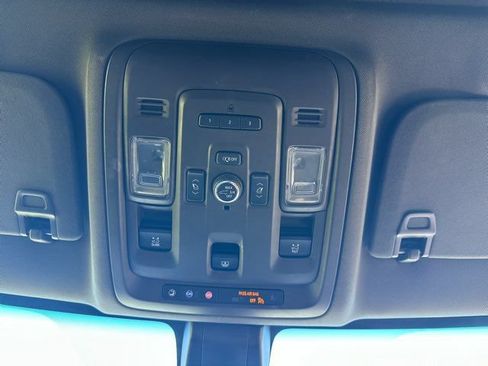 Used 2021 Chevrolet Tahoe LT w/ LT Signature Package AWD/4WD image 25