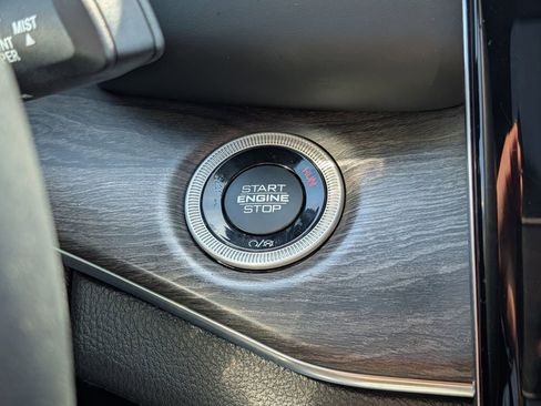 Used 2023 Jeep Grand Cherokee L Overland w/ Advanced Protech Group III image 48