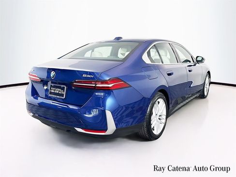 Certified 2024 BMW 530i xDrive w/ Convenience Package AWD/4WD image 7