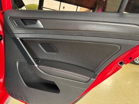 Used 2018 Volkswagen GTI Autobahn FWD image 13