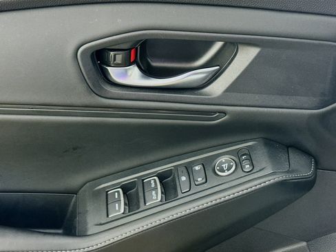 Used 2023 Honda Accord Sport image 18