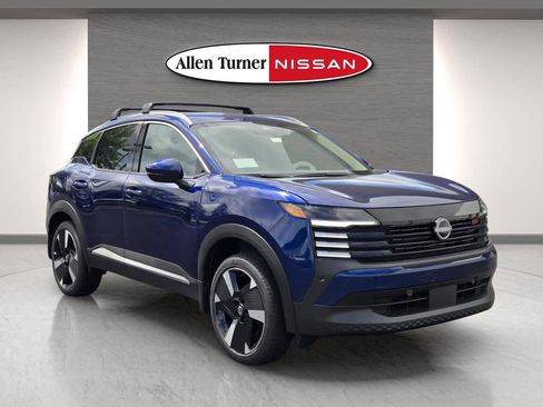 New 2025 Nissan Kicks SR image 1